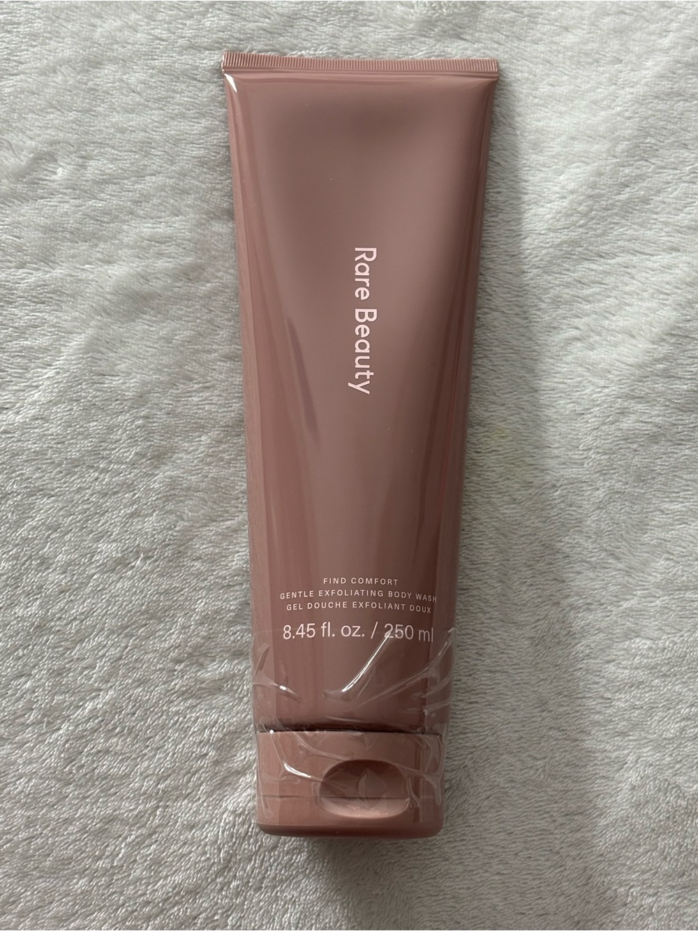 Rare Beauty Find Comfort Gentle Exfoliating Body Wash 8.45 fl oz